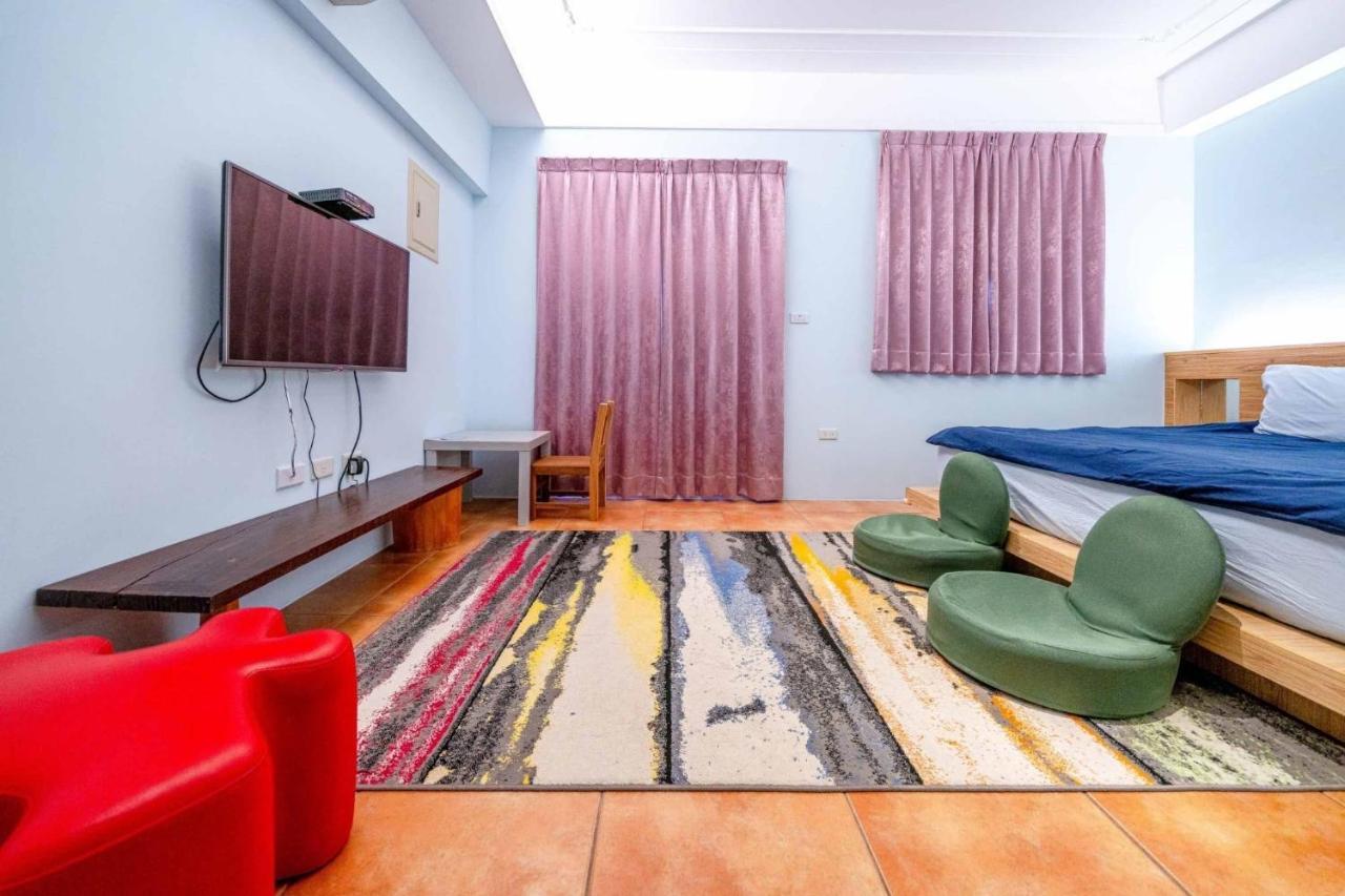 Puzzle Home Stay Wujie Buitenkant foto
