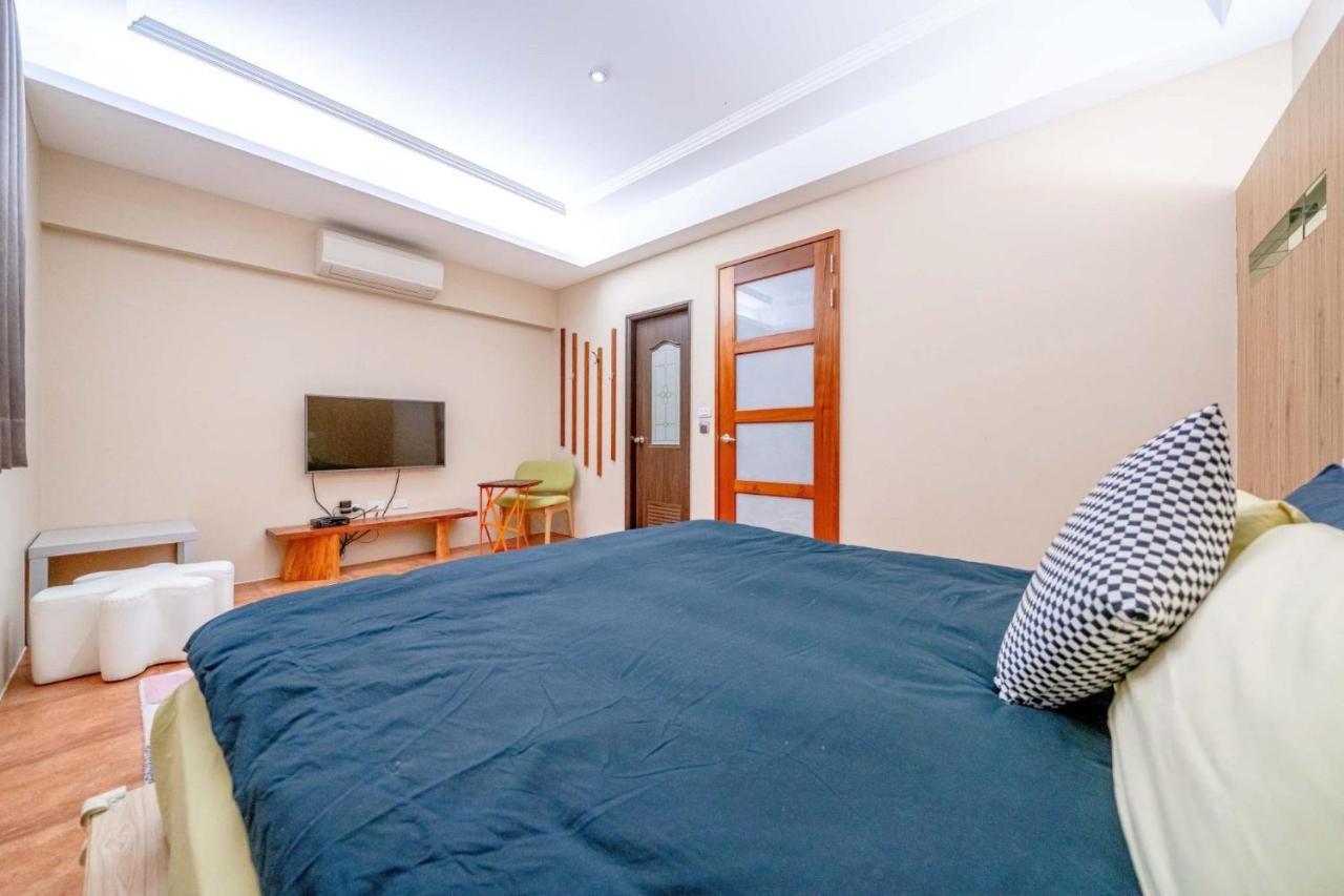 Puzzle Home Stay Wujie Buitenkant foto